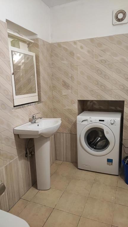Dea1 Majlinda Apartment Sarandë Esterno foto